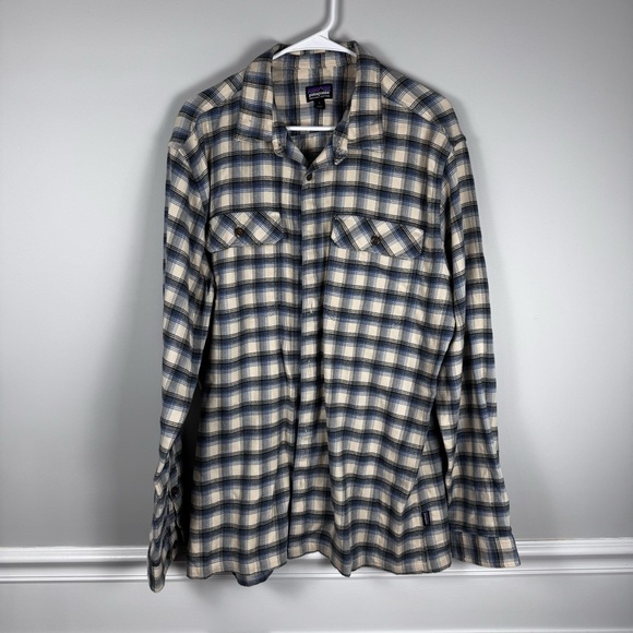 Patagonia Other - Patagonia Blue‎ and Cream Checkered Shirt (A1-46)